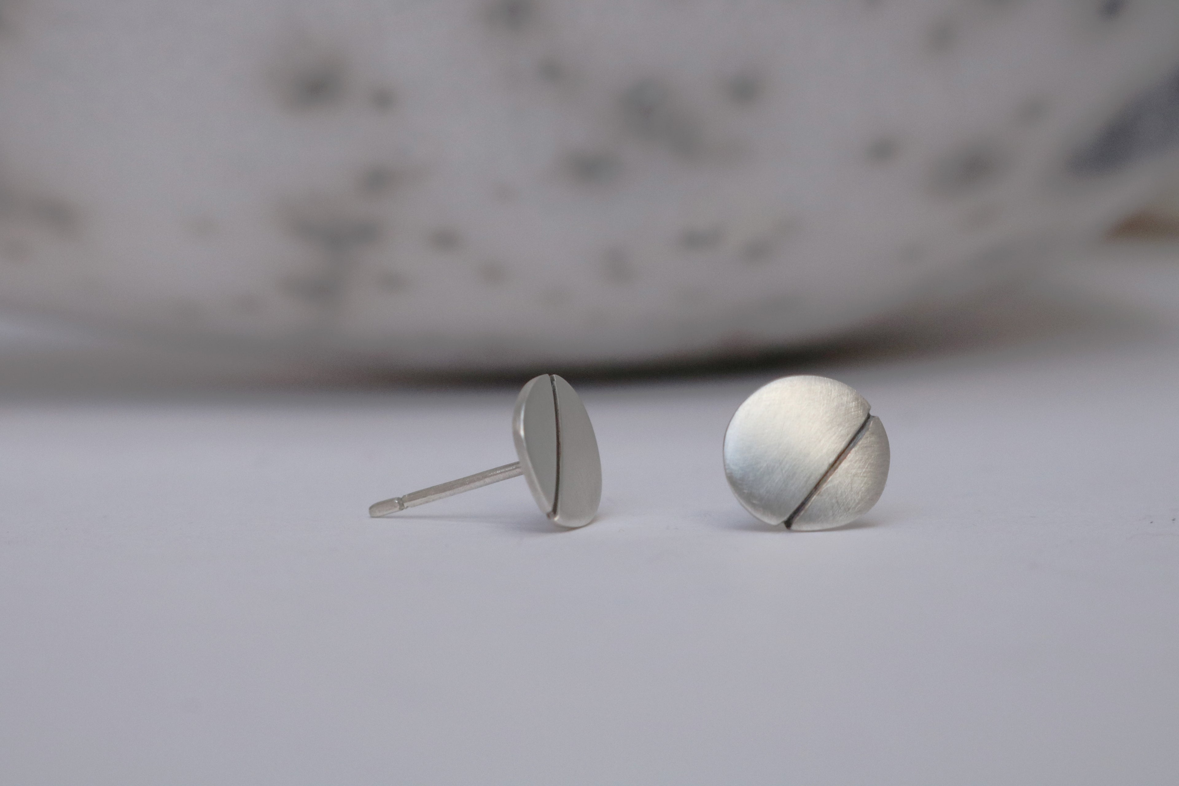 ISHI stud earrings - small